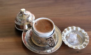 Order a shisha and get a drink for free